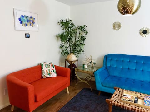 Successful Airbnb property: Central ASU-AIRPORT-POOL ⭐Orange-alope Manor⭐ in South Mountain