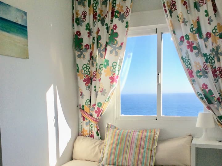 ส่วนที่เหลือ: ห้องนอน 2 (ชั้นบน) วิวทะเล