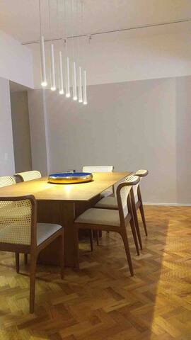 Apto coração Ipanema, vaga garagem, porteiro 24h