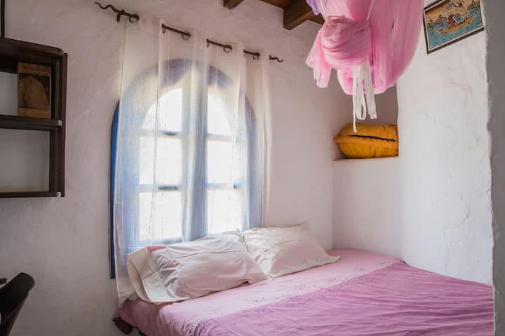 غرفة النوم 2