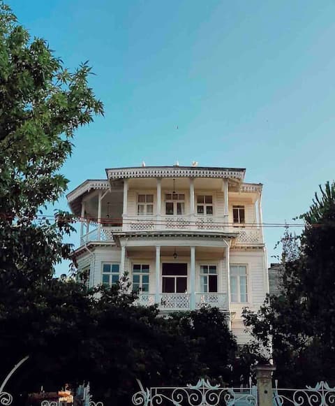 Whole Flat -Beautiful Seaview, 2min to Centre