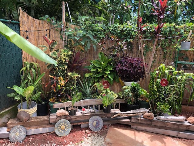 Tiny Beach House, 30 day Min