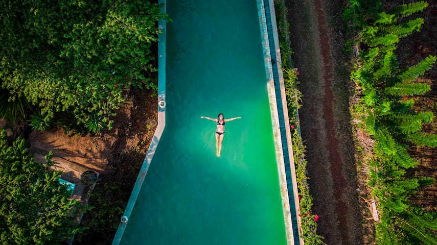 Amba Villa, Beautiful , Contemporary and Scenic