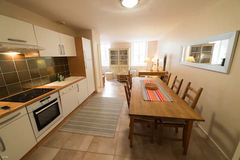 Studio Superbe situation ! Centre ancien 50m plage