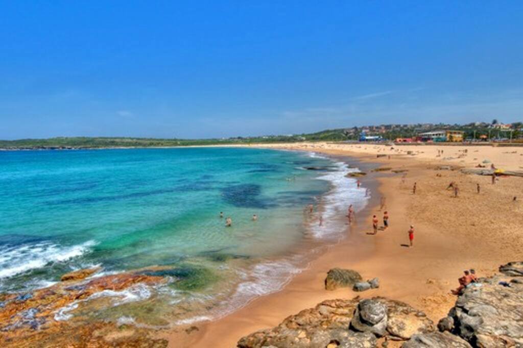 200m from the beach!