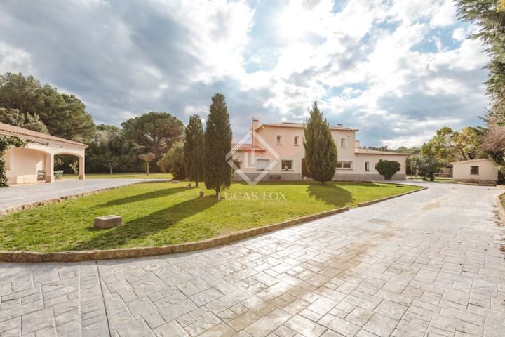 Can Roca exclusive villa in Pals gallery image 3