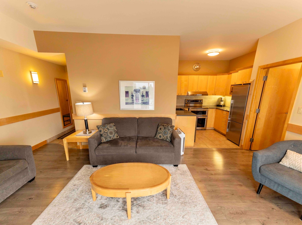 Gimli’s best location! Gimli Beach Condos (1) Condominiums for Rent in Gimli, Manitoba