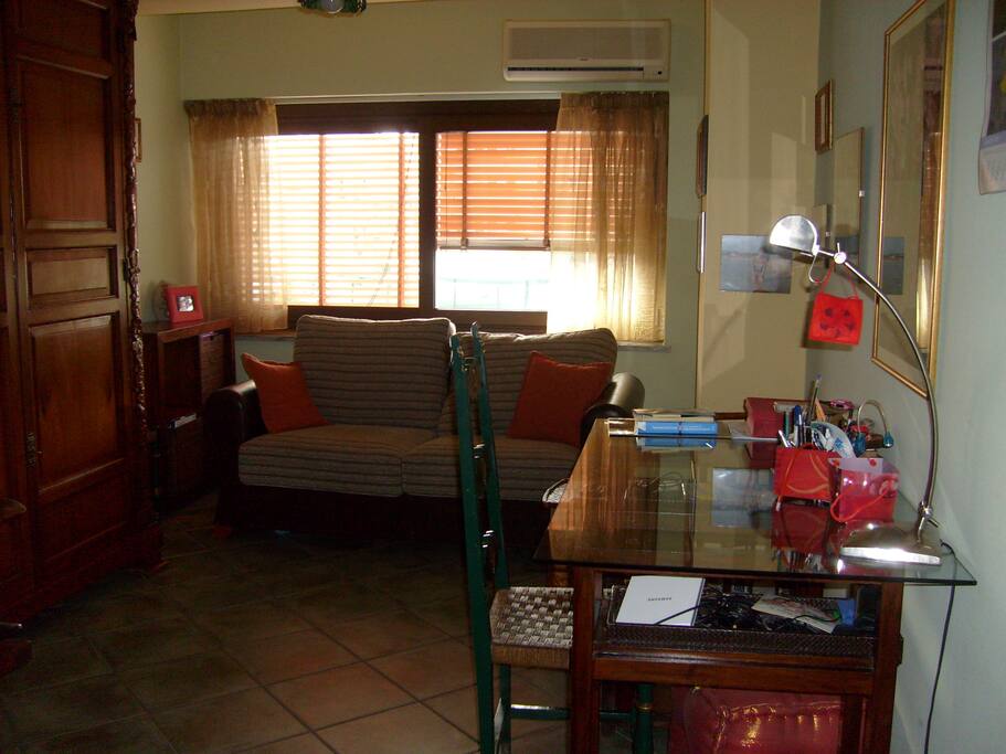 Camera con divano letto