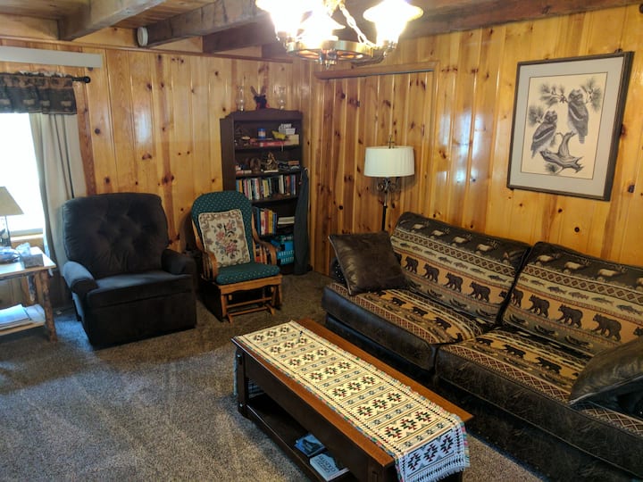 Cozy Cabin In The Woods - Island Park, ID