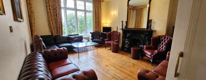 A Mansion For Your Large Group - Bristol