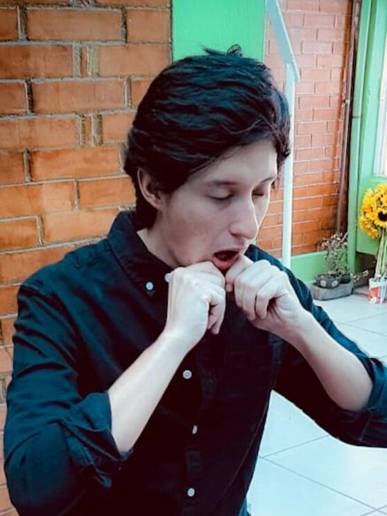 Show full-screen, host-provided image