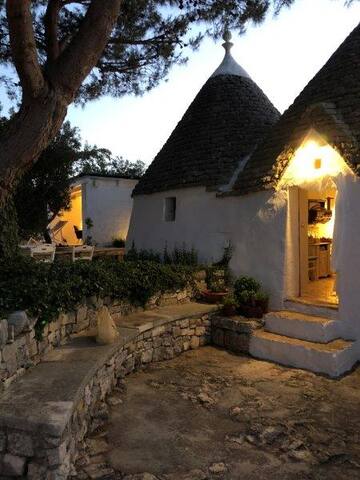 Trullo for 6 – Peace & Privacy at Trullobrullo gallery image 4