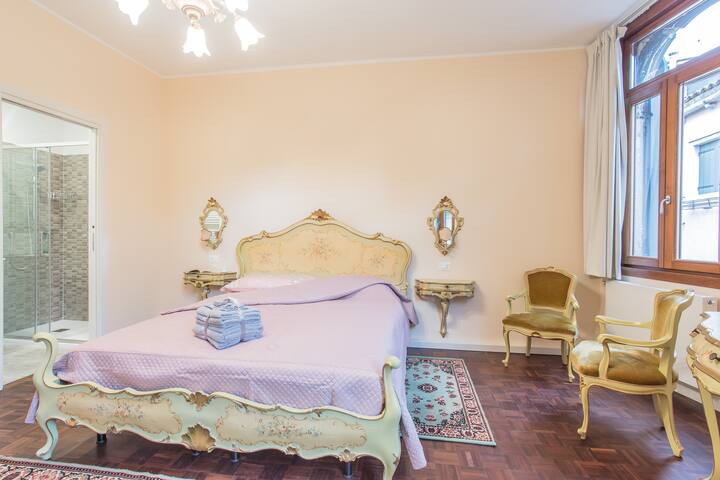 CA’ DE LE COLONNETTE – SAINT MARK’S SQUARE