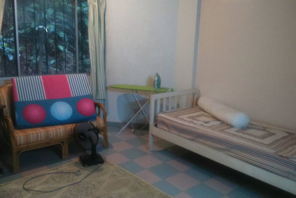single room and with other room.