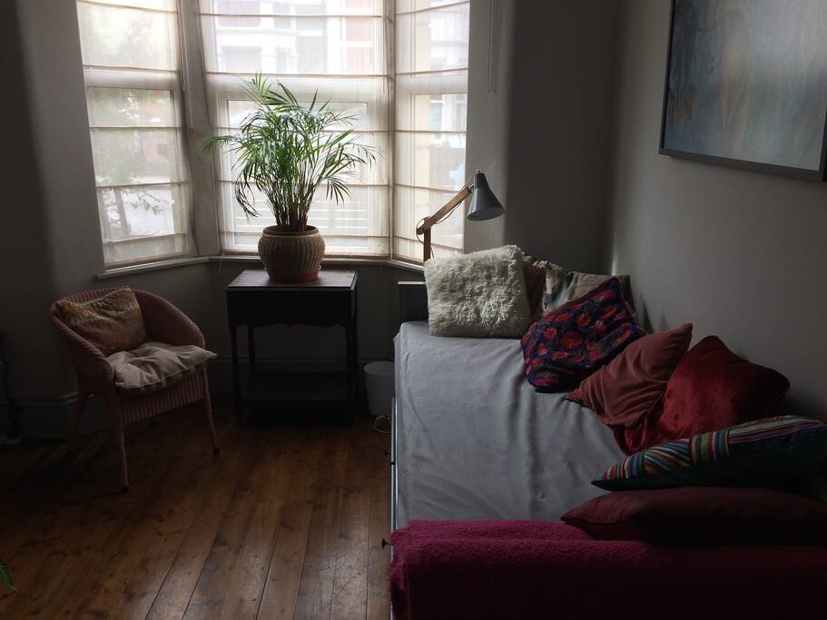 study with daybed