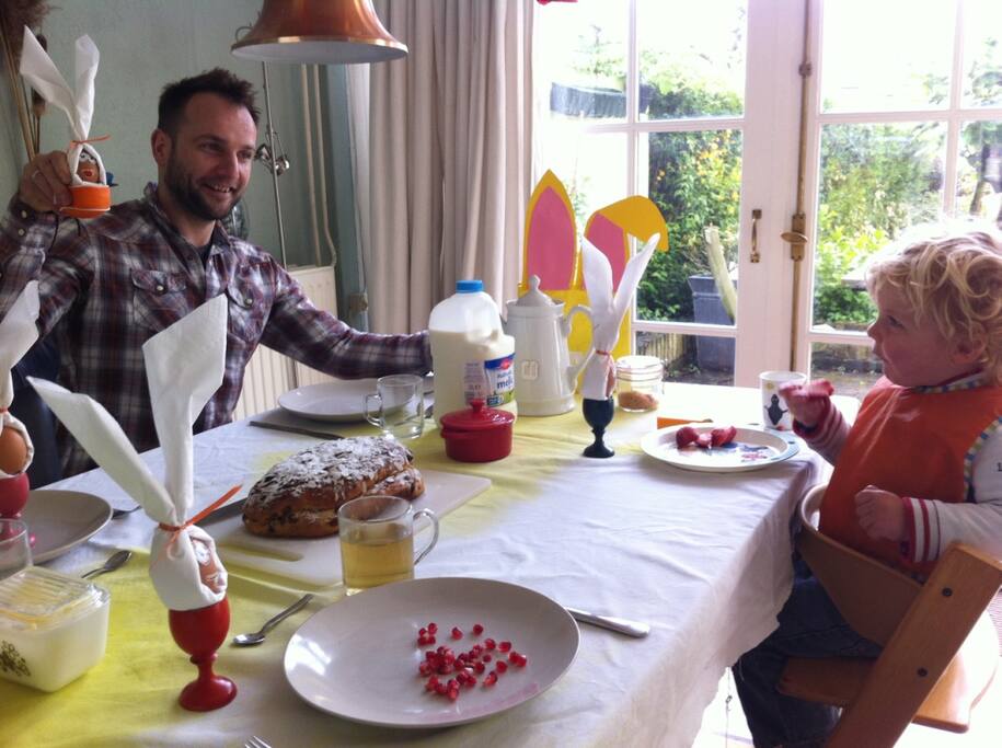 Easter with the family in the livingroom