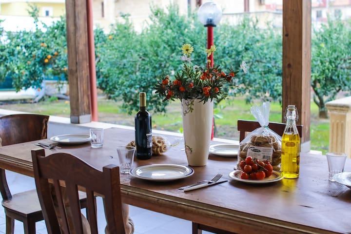 AgrumInteraStruttura[BaiaVerde-garden-parking]