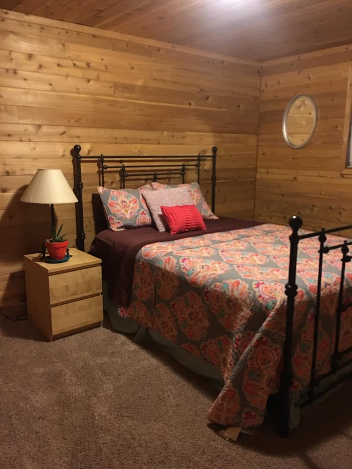 Bedroom 1-queen size bed 