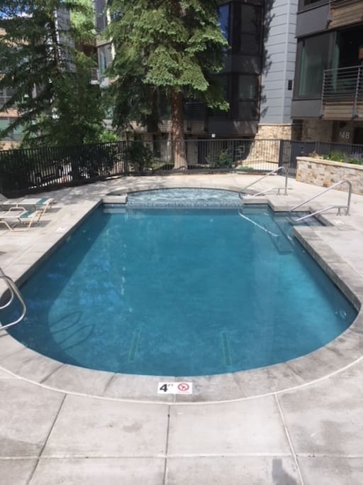 Brand new pool and jacuzzi