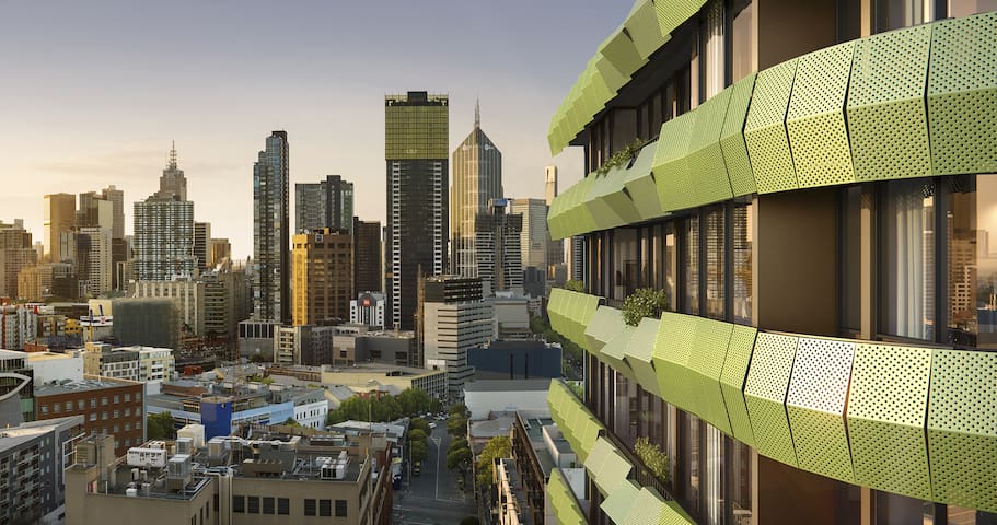 “Royal Elizabeth”