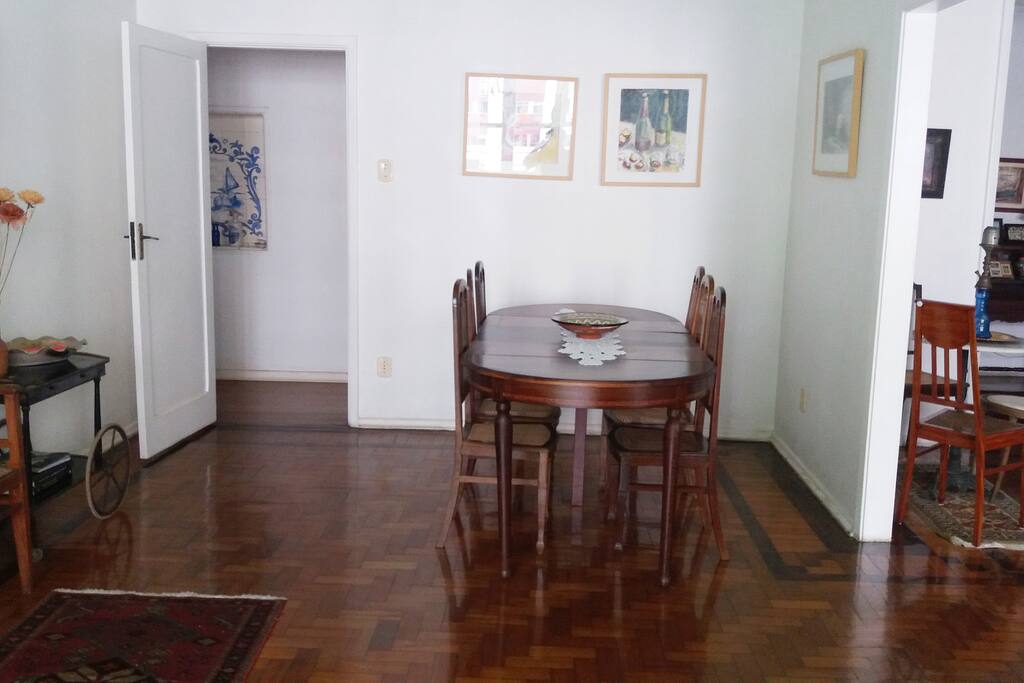 Sala de jantar / Dining room