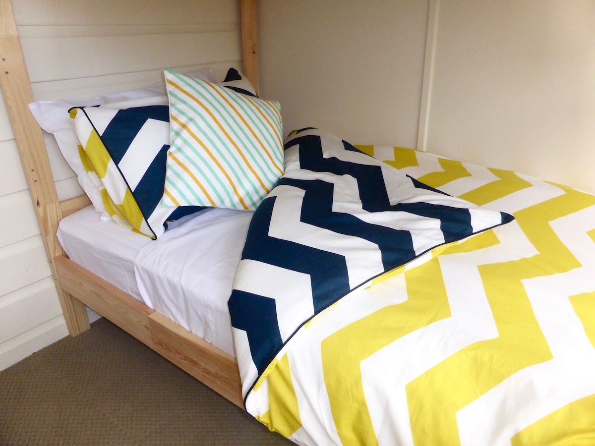 バンクルームは4名様収容可能