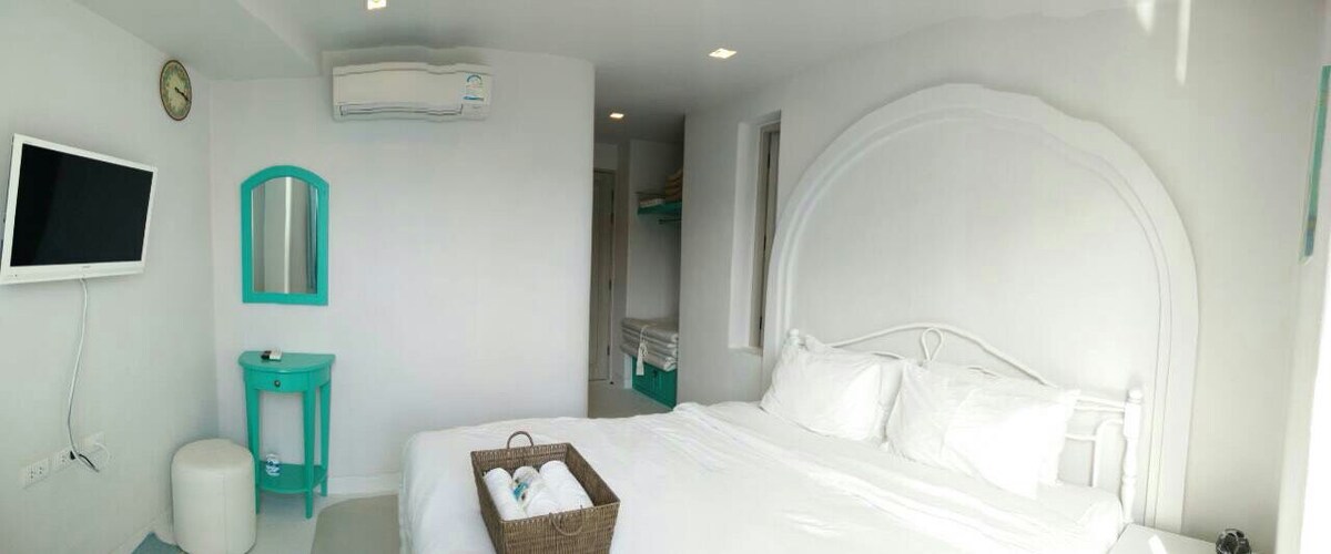 Glavna spavaća soba s bračnim krevetom (širine 180 - 200 cm)