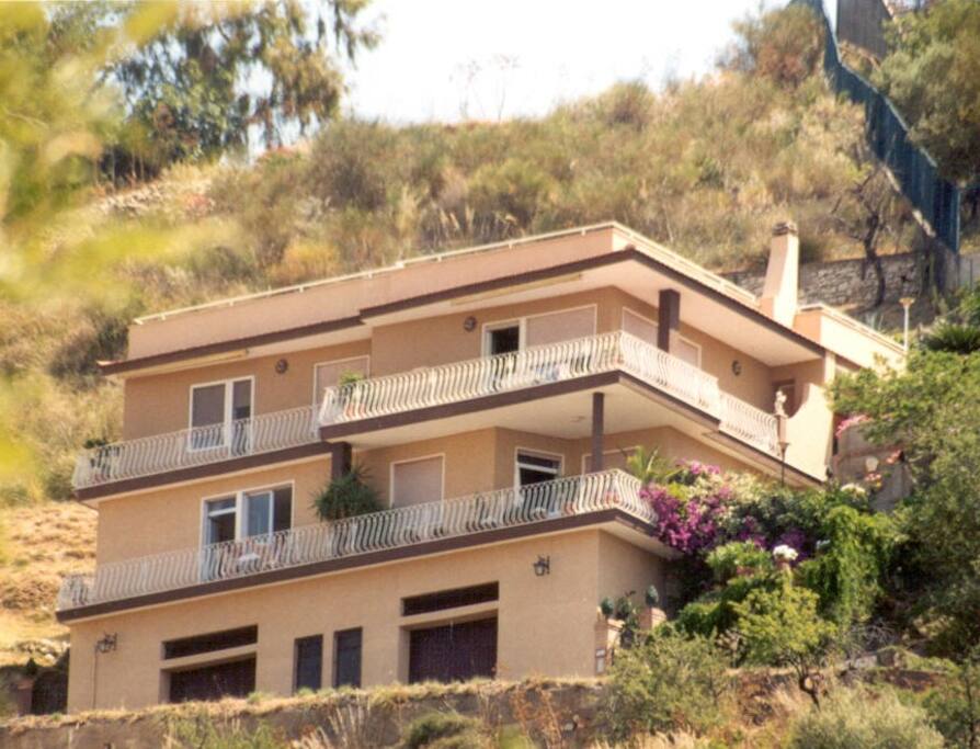 The Villa Erika is located in a very quiet position on a private road and within walking distance to the center.