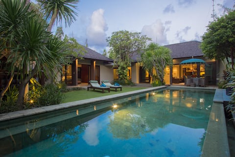 2BR Luxury Green Villa Seminyak