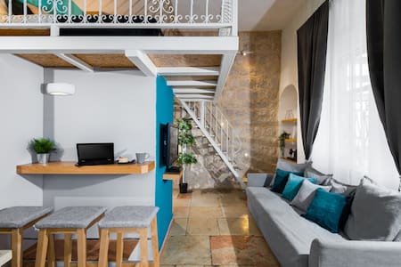 ☀Luxury Suite + Huge Balcony\\Market☀