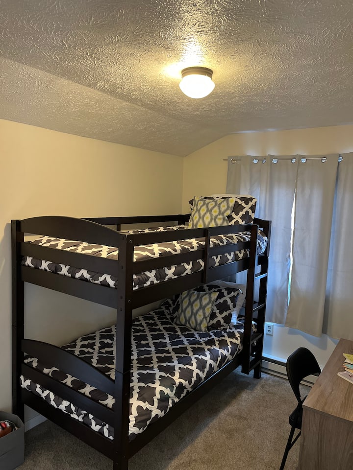 Bedroom #3 bunk beds!