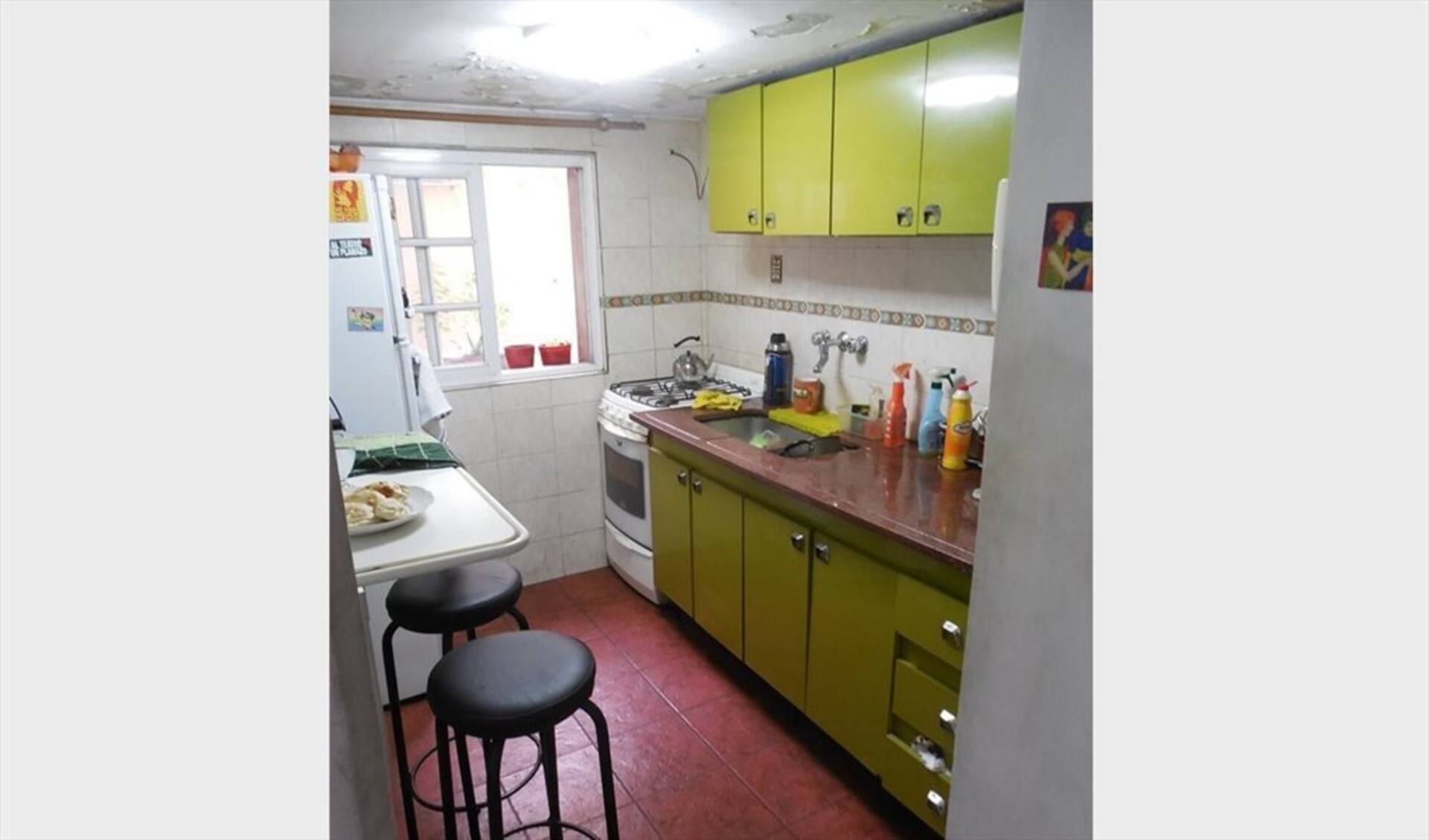 Quarto mobiliado em apartamento de um ambiente em San Nicolás
