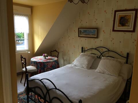 3 BEDROOMS FOR 24 HOURS OF LE MANS