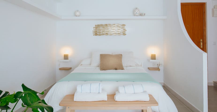 La Casita del Negret - Private access to the beach