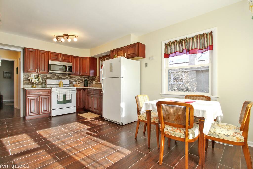 Beatiful kitchen with all the amenities