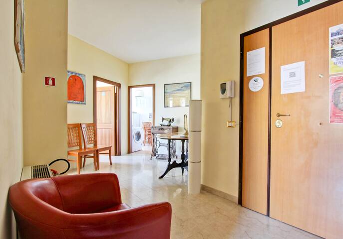 BigFamilyFlats-Sistine Chapel – 16 pax/8 rooms gallery image 4