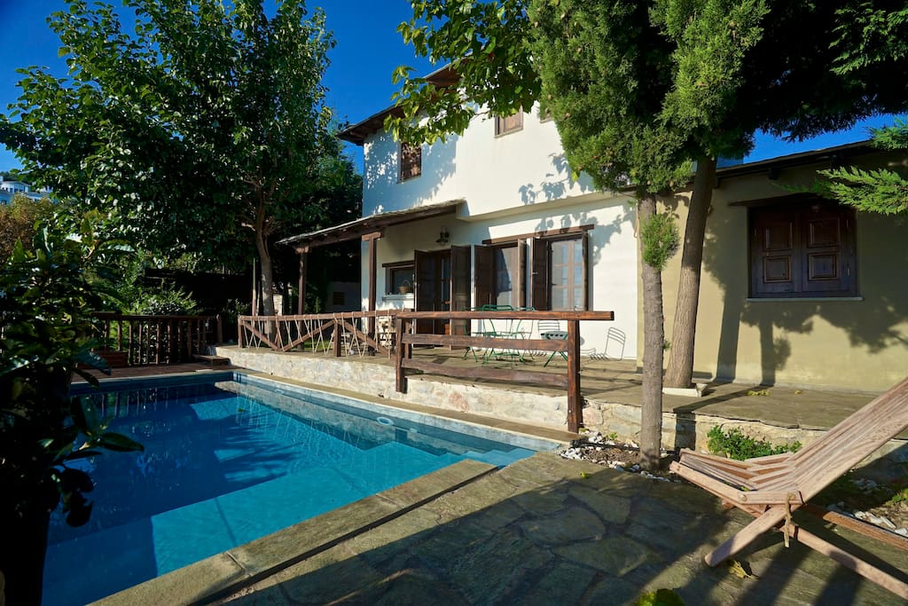 Shaded veranda facing towards the pool