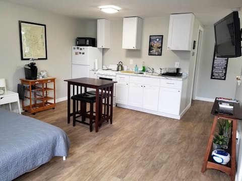 ★AWESOME DOWNTOWN LOCATION ★  Circle City Studio