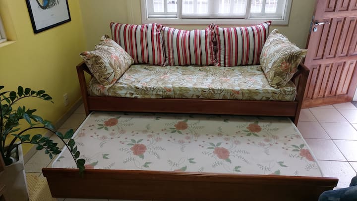 Casa Mary Carmem - Aconcheg. Arborizado V. Betania - São José dos Campos