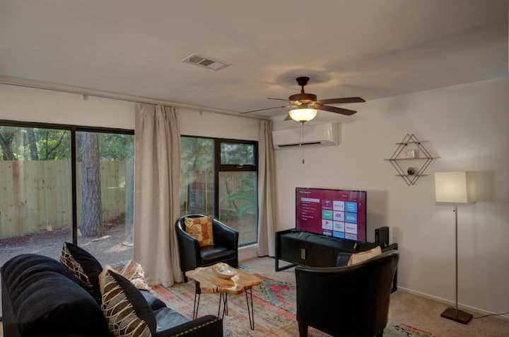 Woodlands Modern Cottage-top Rated! 3br/fast Wifi - The Woodlands, TX