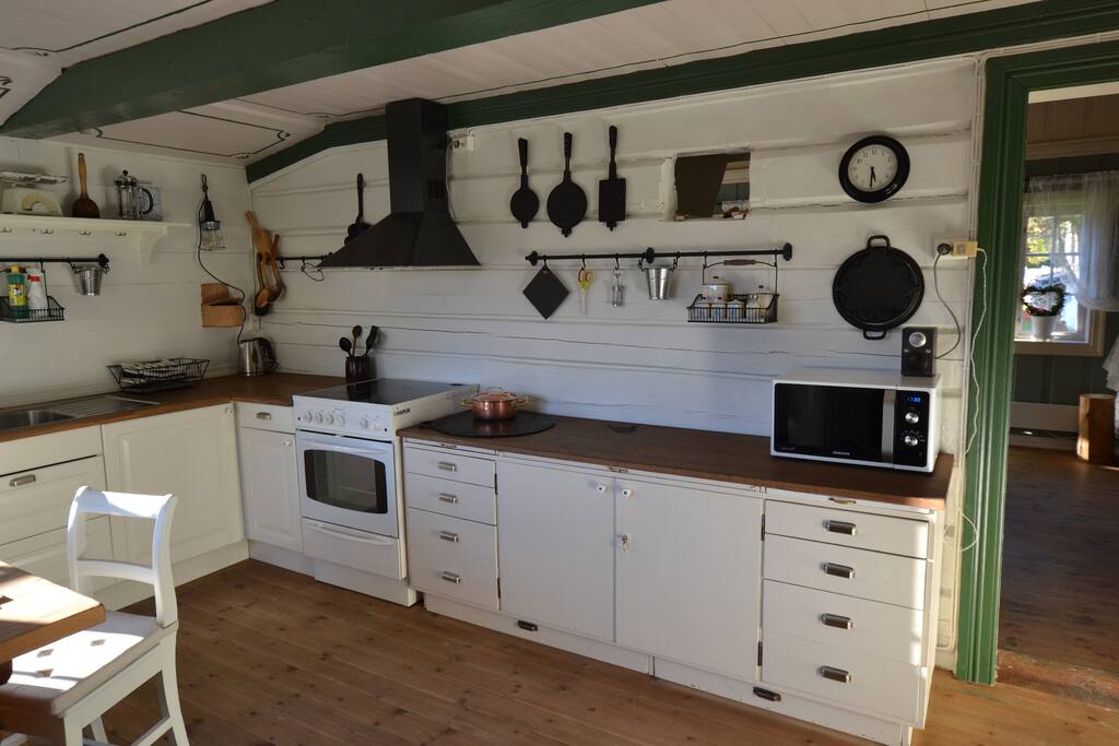 The kitchen is well equiped.