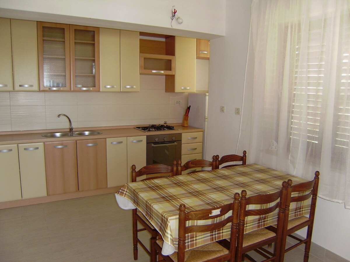 APP-Sunrise- sea view-for 6 people