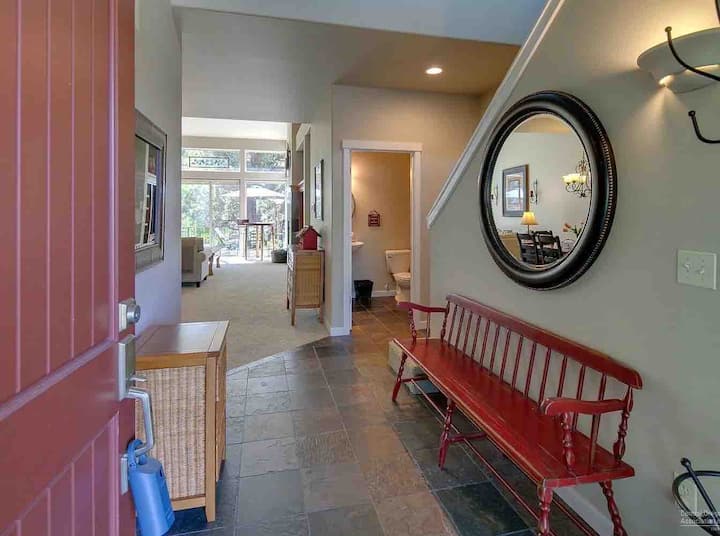 Creekside Oasis - Eagle Crest, OR
