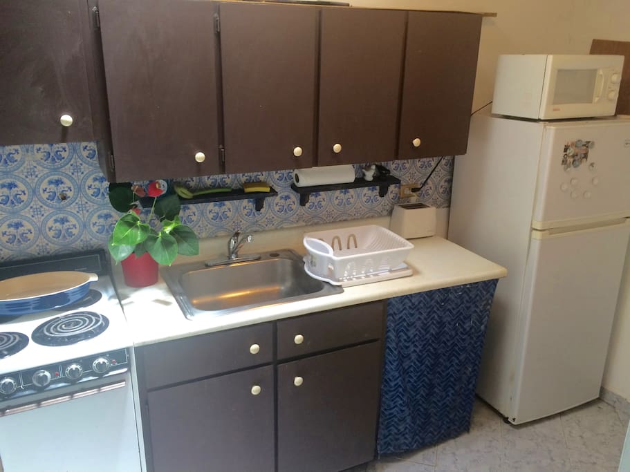 Clean, completely set up kitchen