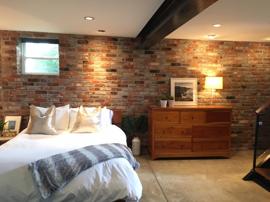 Queen Bed