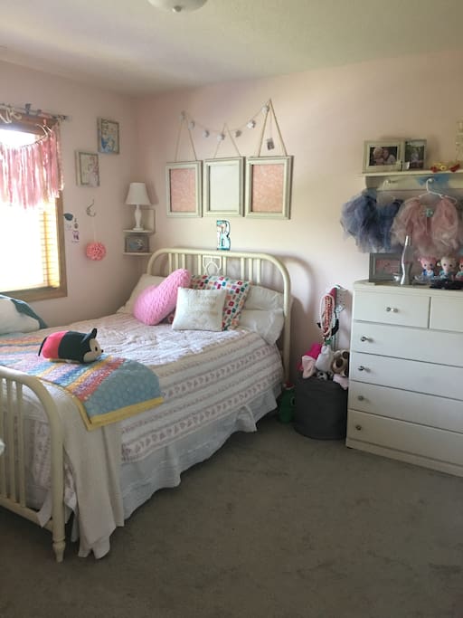 2nd room, Full size bed