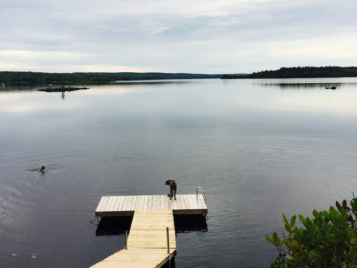 Beautiful waterfront cottage on Sherbrooke Lake Cabins for Rent in