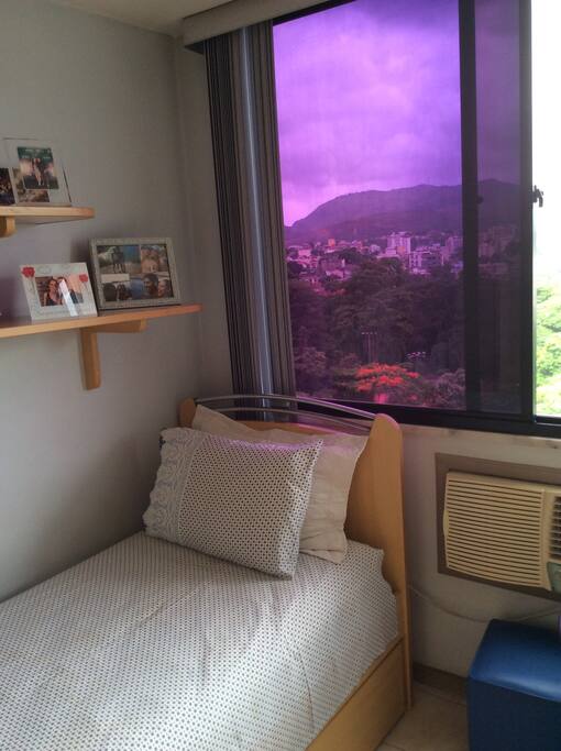 Quarto com bicama