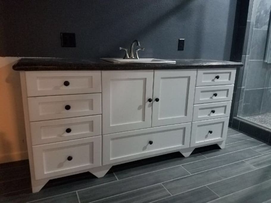 New granite countertop!
