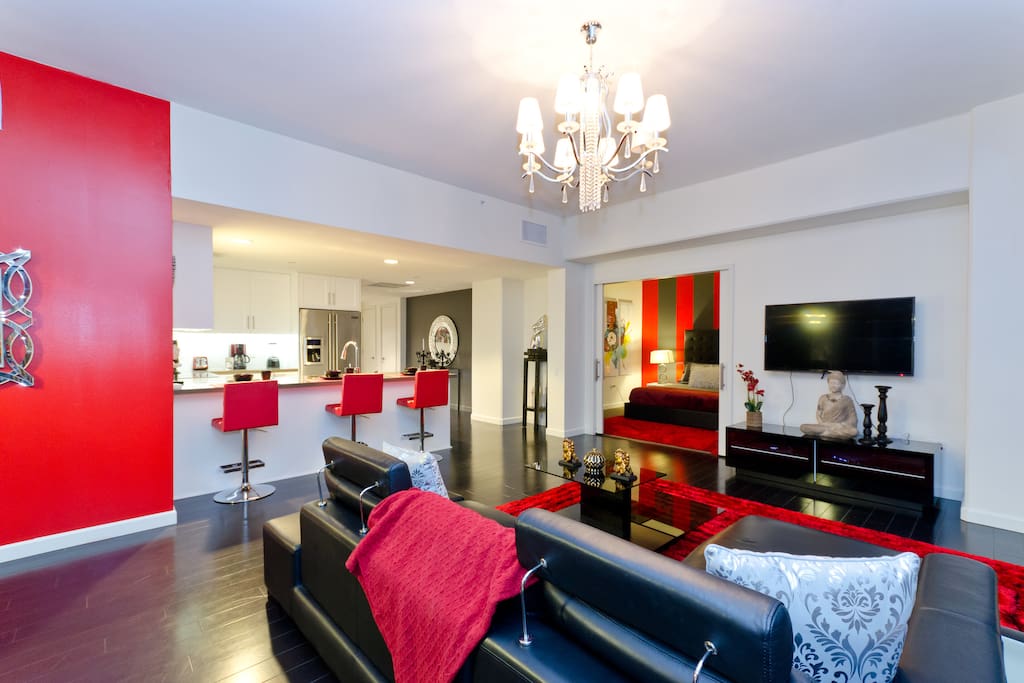 Gorgeous living room with HD TV and FREE wifi